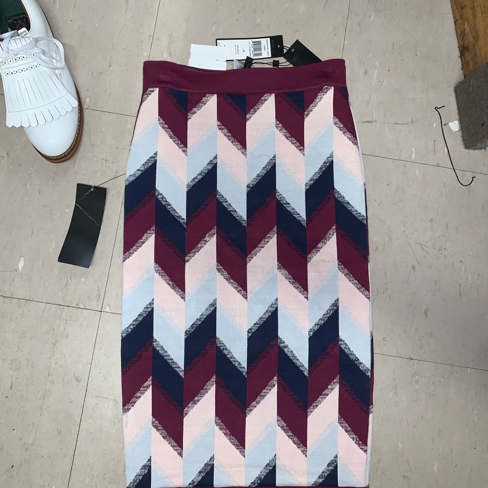 BCBGMaxAzria Chevron Pencil Skirt in Burgundy, Navy & Light Blue - Picture 3 of 4
